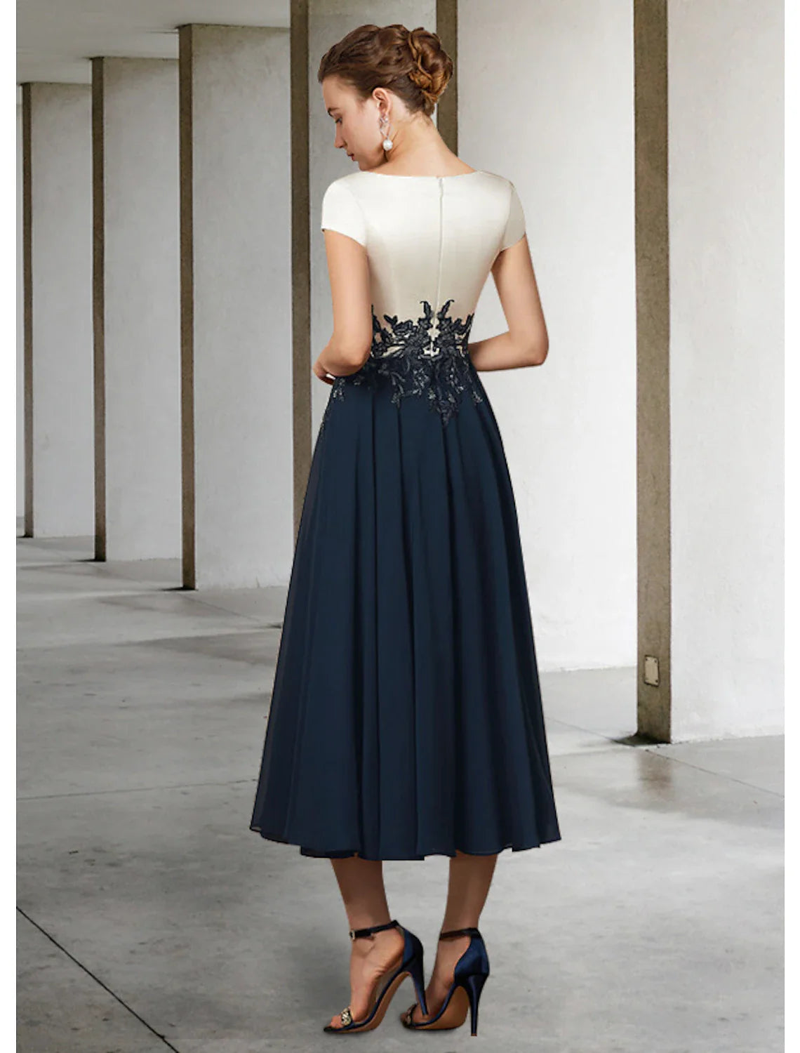 Wholesale A-Line Mother of the Bride Dress Fall Wedding Guest Elegant V Neck Tea Length Chiffon Satin Lace Short Sleeve with Pleats Appliques